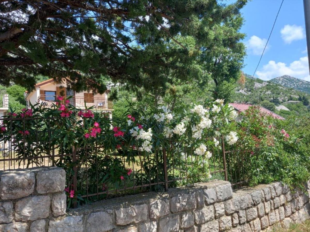 Apartmani Gracijela Karlobag Exterior foto