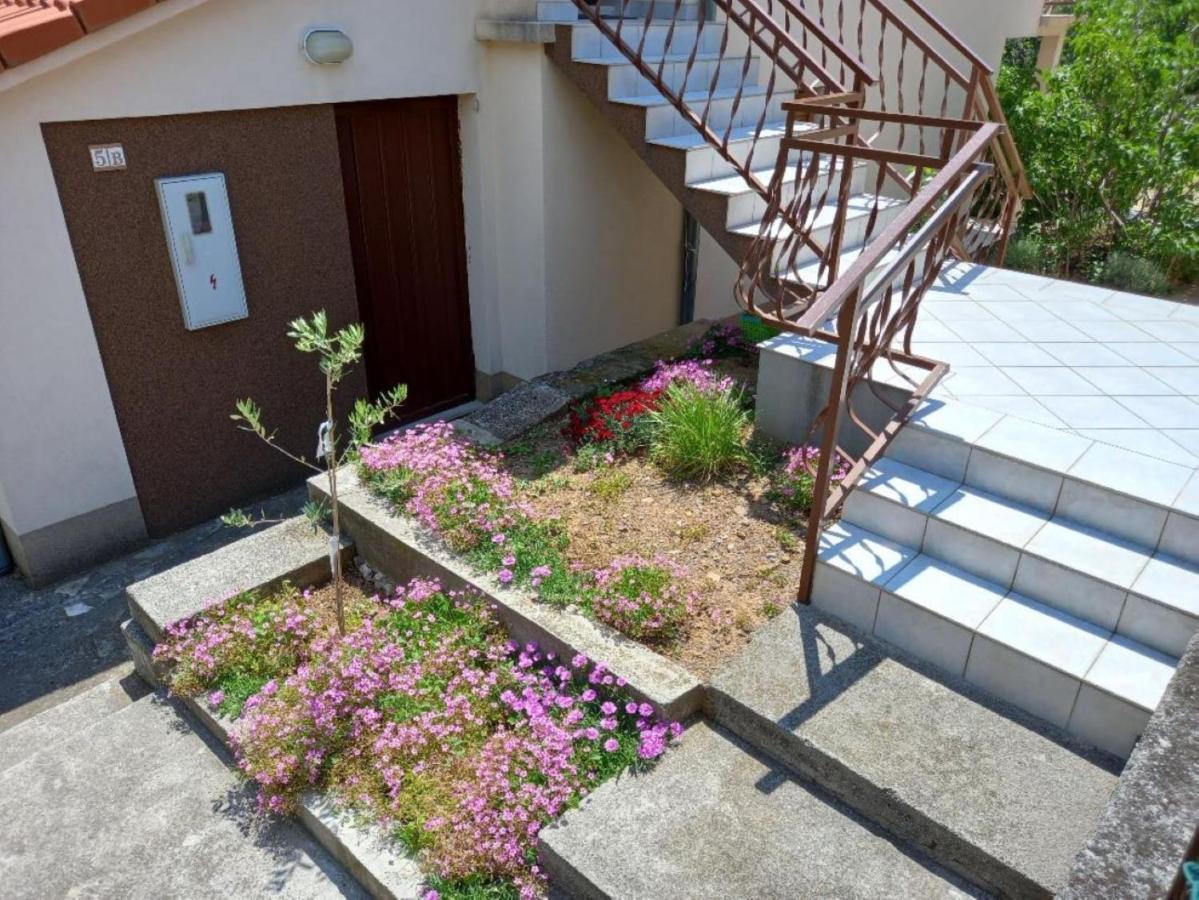 Apartmani Gracijela Karlobag Exterior foto