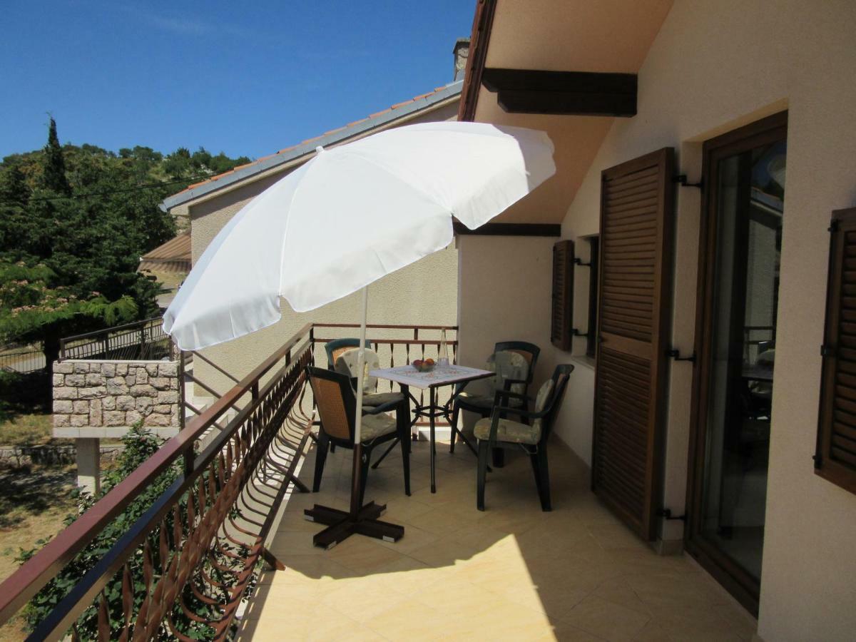 Apartmani Gracijela Karlobag Exterior foto