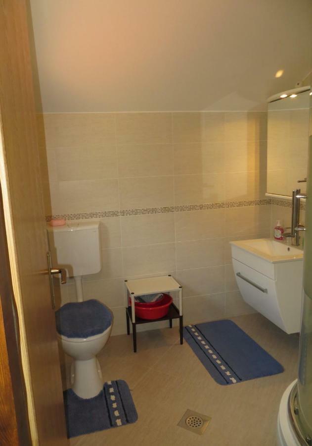 Apartmani Gracijela Karlobag Exterior foto