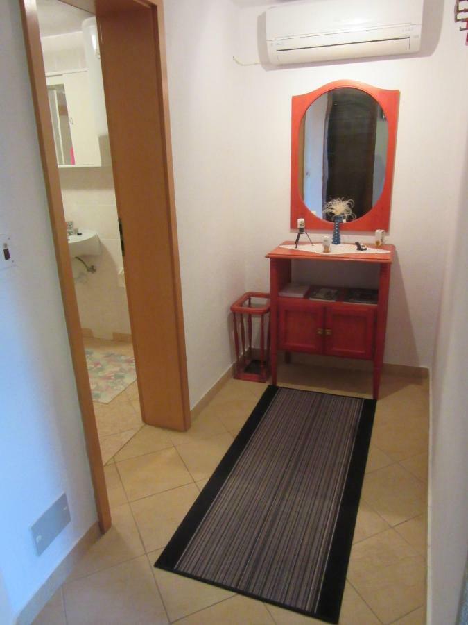 Apartmani Gracijela Karlobag Exterior foto